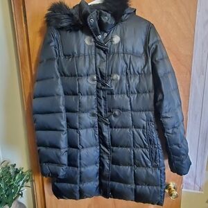 LANDS END QUILTED PARKER PUFFER. LARGE. BLACK. FAUX FUR HOOD.